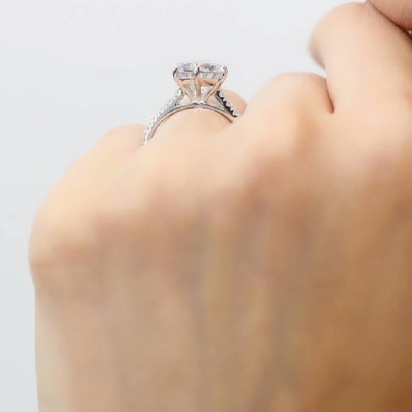 Berricle Solitaire 3.8ct CZ Ring in Sterling Silver Size 4.5 - Picture 2 of 12